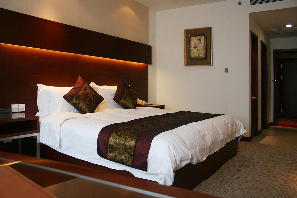 Cypress Garden Hotel Shanghai Room photo