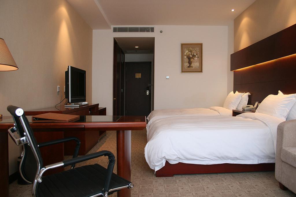 Cypress Garden Hotel Shanghai Room photo